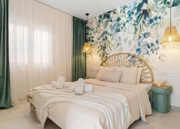 Lejlighed Old Town Gem With Terrace By Costarentals Marbella