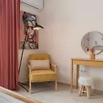 Old Town Gem With Terrace By Costarentals Apartmán