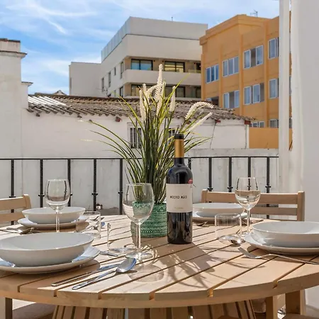 Old Town Gem With Terrace By Costarentals * 马尔韦利亚