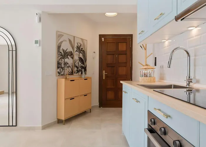 Appartamento Old Town Gem With Terrace By Costarentals *