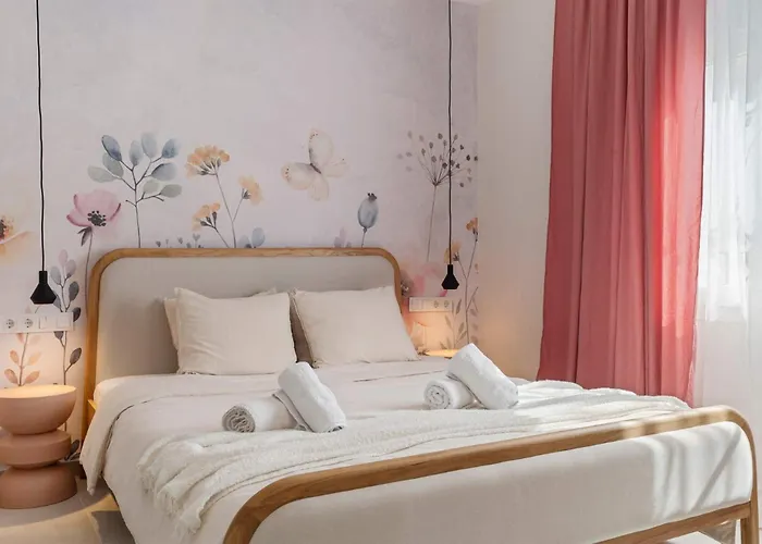 Old Town Gem With Terrace By Costarentals Apartment