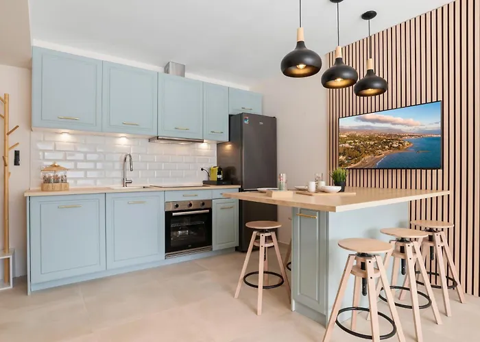 Old Town Gem With Terrace By Costarentals