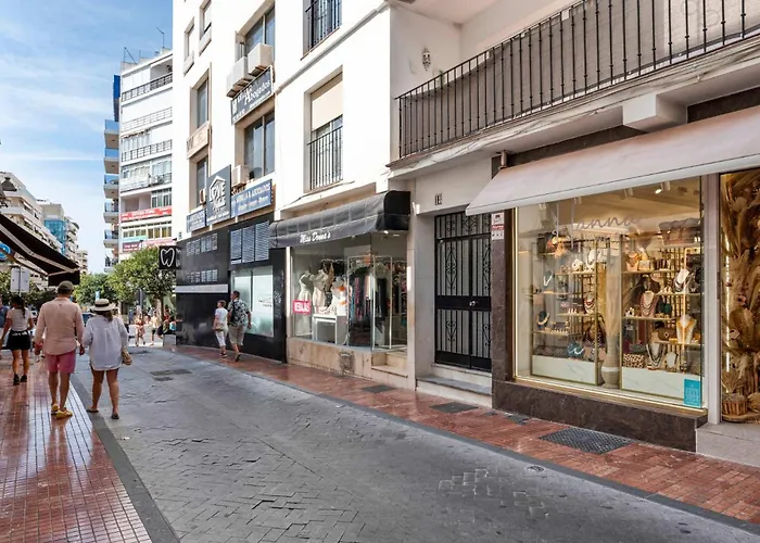 Appartement Old Town Gem With Terrace By Costarentals *